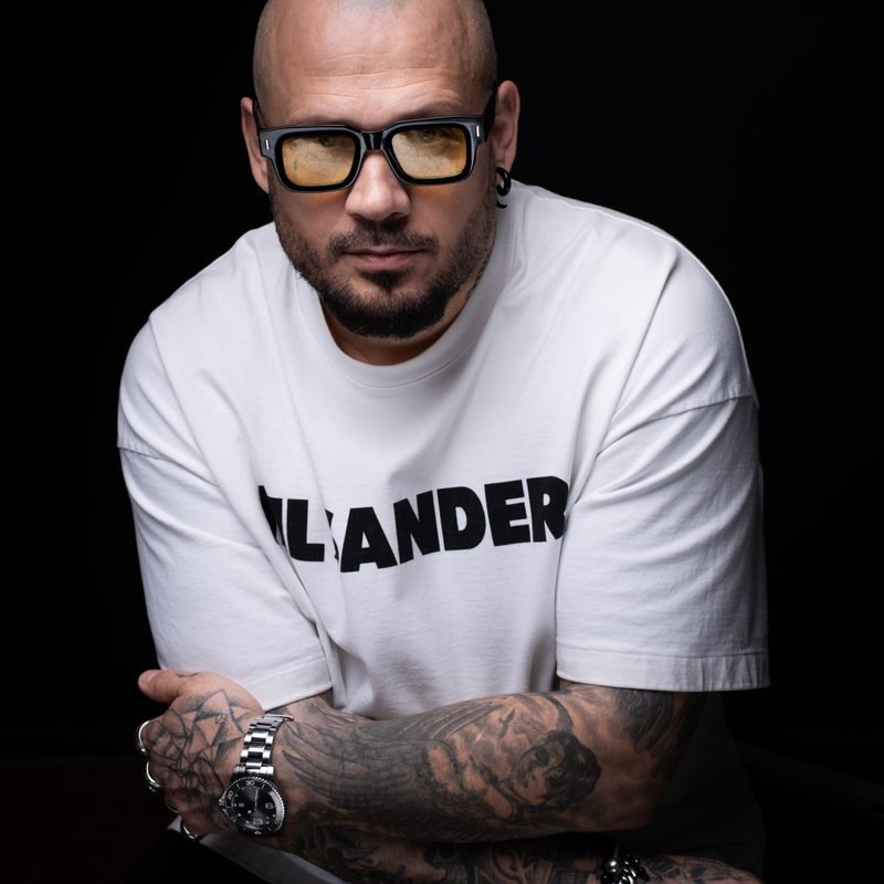 Andre Rizo, portret