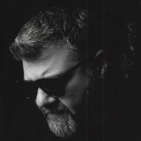 Grasu XXL, fotografia de profil