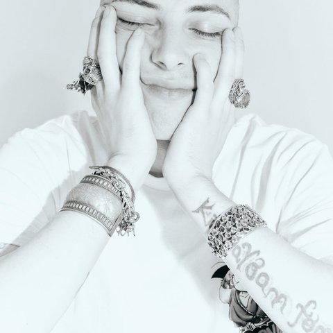 Killa Fonic, fotografia de profil