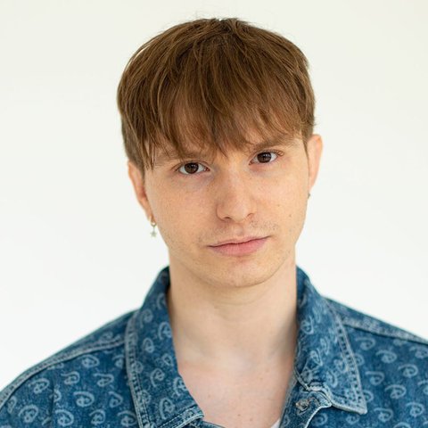 Zodier, fotografia de profil