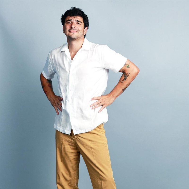 Alex Bogdan, portret