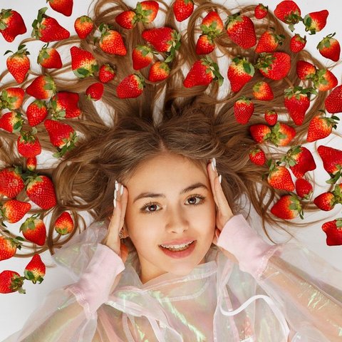 Iuliana Beregoi, fotografia de profil