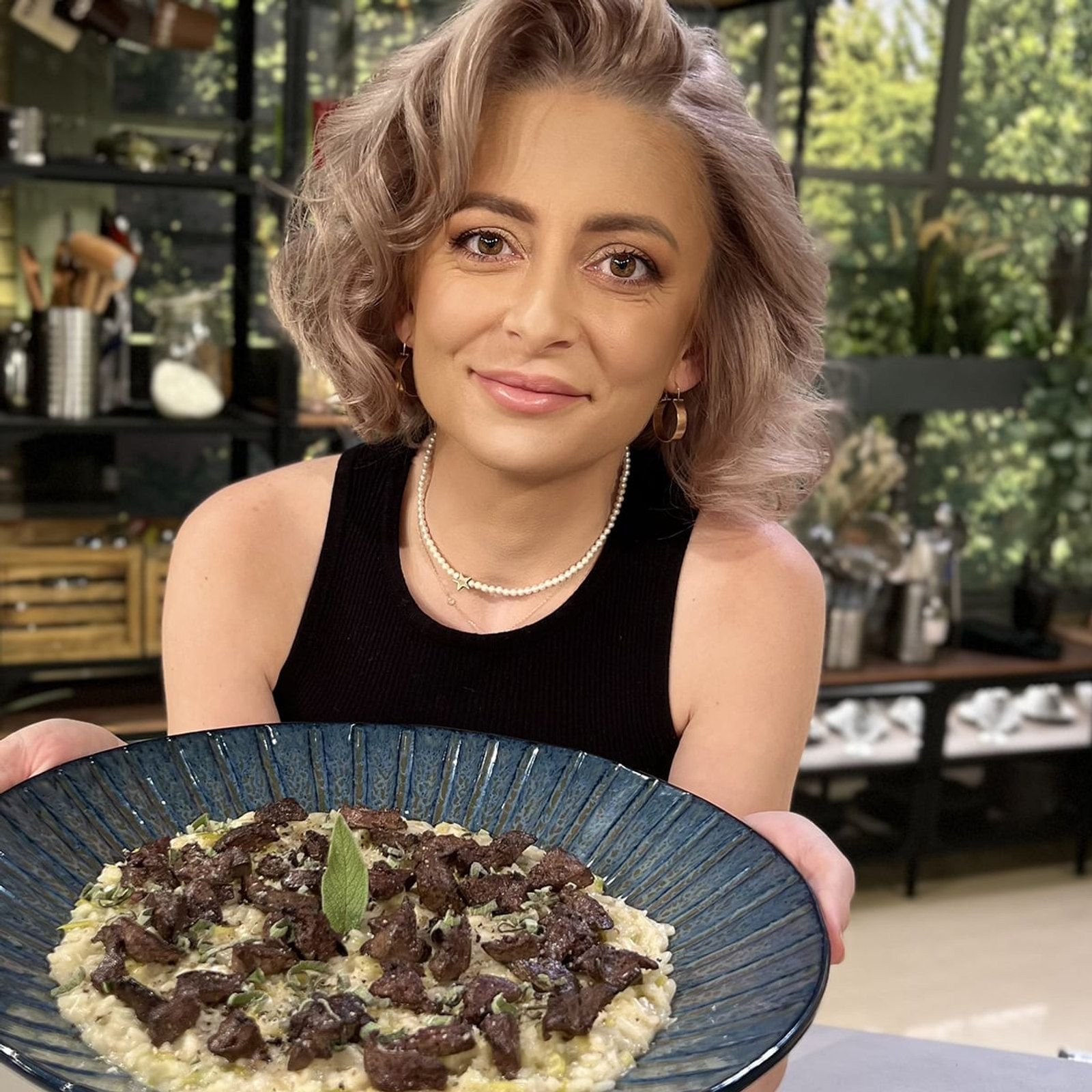 Gabriela Dima, imaginea de copertă